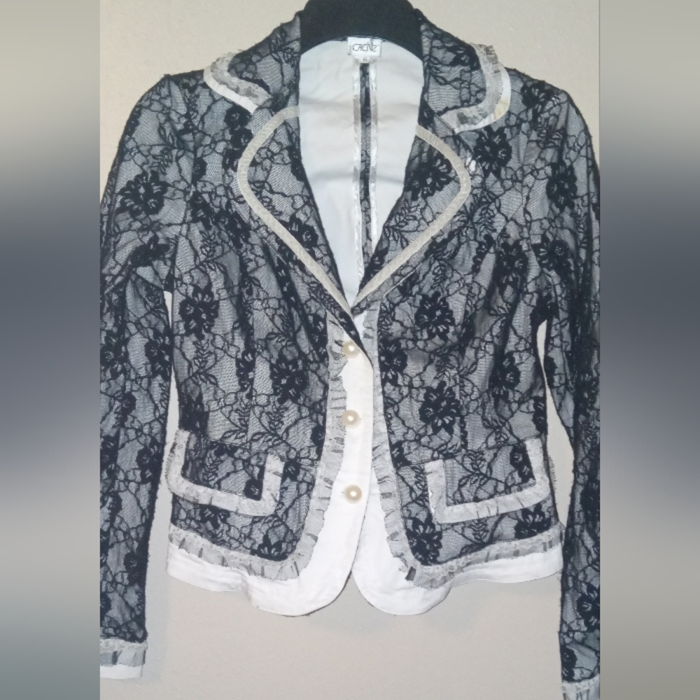 Cache black lace over white jacket vintage -Size 6